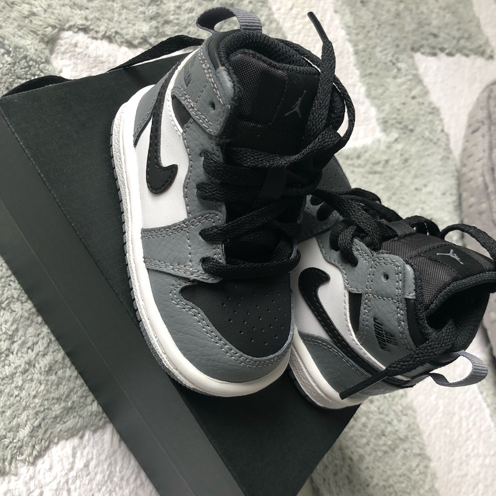 Brand NEW - Nike Jordan Retro 1 - TODDLER
